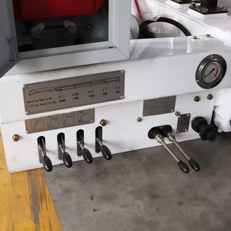 bob-lift-4-ton-knuckle-boom-crane 9