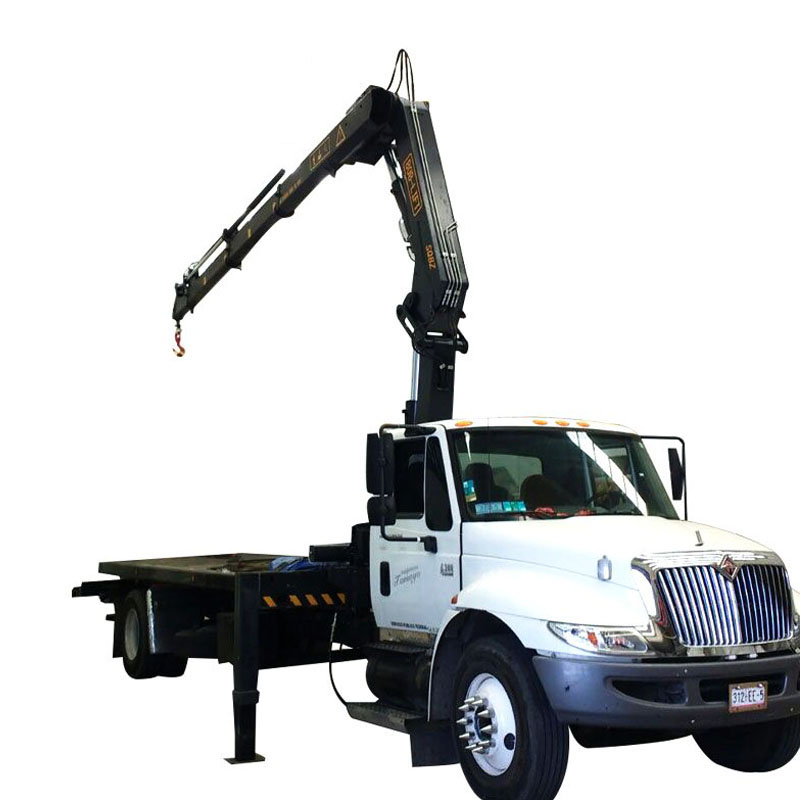 8 ton knuckle crane (2)